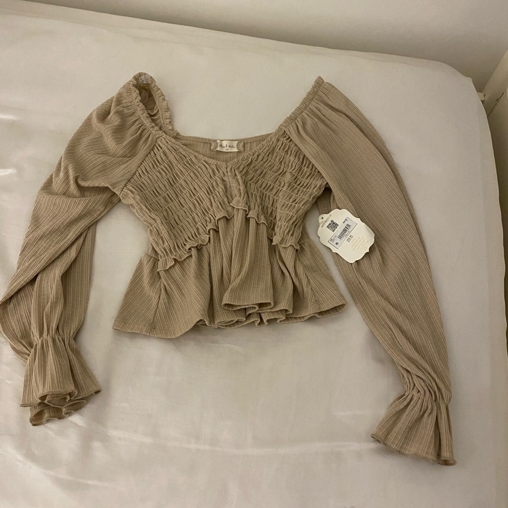tan altard state sweater- x small